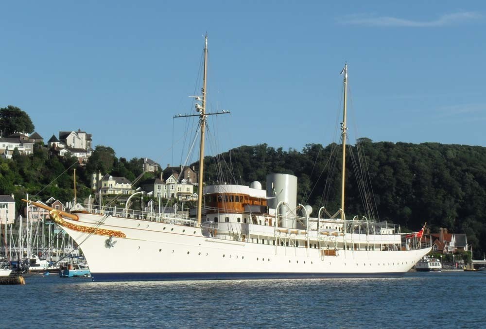 Yacht NAHLIN, John Brown & Sons CHARTERWORLD Luxury Superyacht Charters